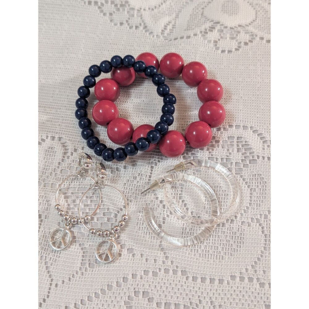 Vintage 90s Retro Y2K Jewelry Lot - 2 Chunky Beaded Bracelets & 2 Pairs Earrings